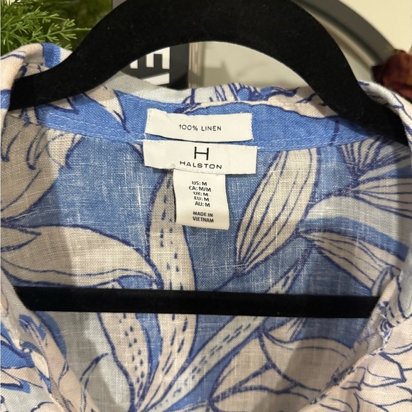 H by Halston Blue and White Floral Button-Down Shirt 100% linen top size  medium - Picture 3 of 6